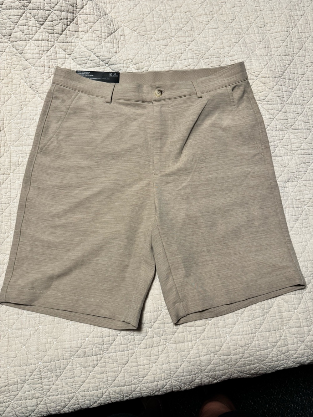 Greg Norman Men’s Golf Shorts Size 32 Taupe Stretch Performance NWT